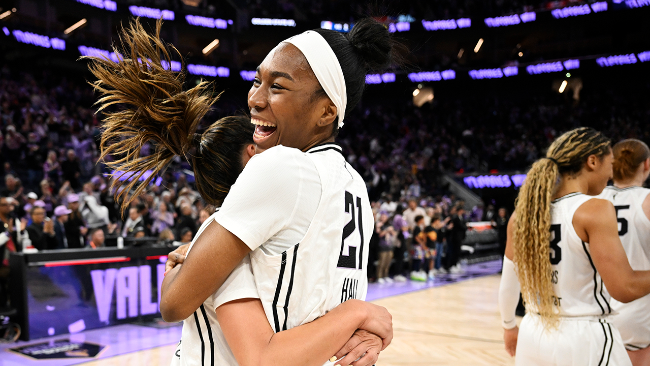 Bree Hall Scores Her First Career WNBA Basket